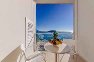One Bedroom Apartment With Terrace And Sea View 3